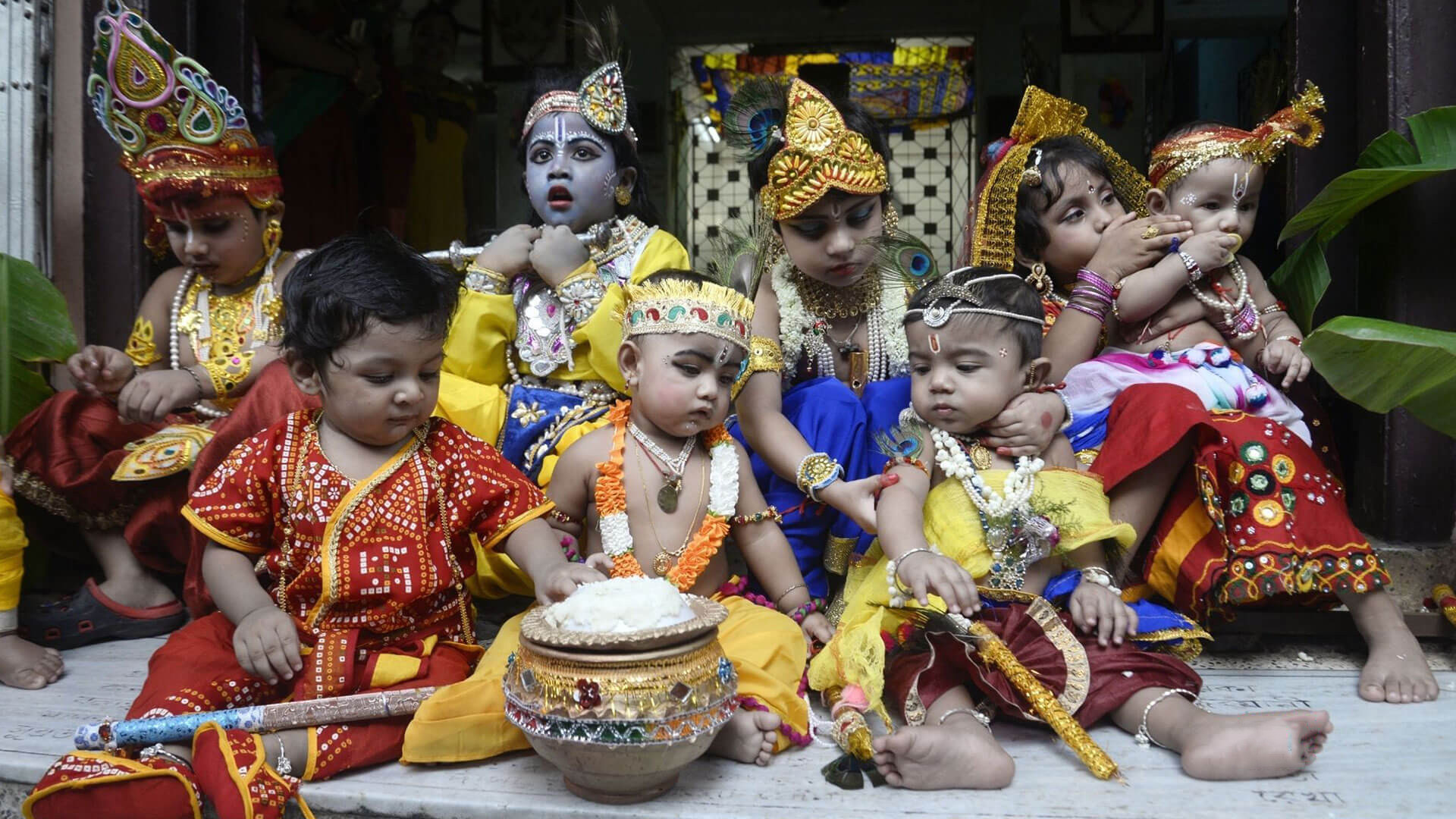 Janmashtami celebrations In Vrindavan & Mathura Adotrip